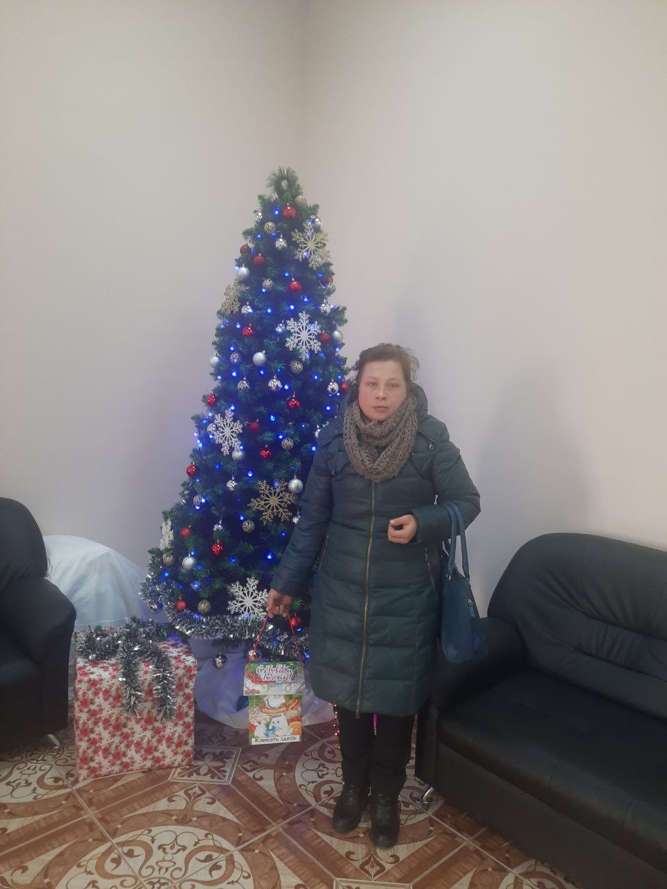 Подарки к Новому году от главы администрации Шебекинского городского округа В.Н. Жданова многодетным семьям и детям-инвалидам.