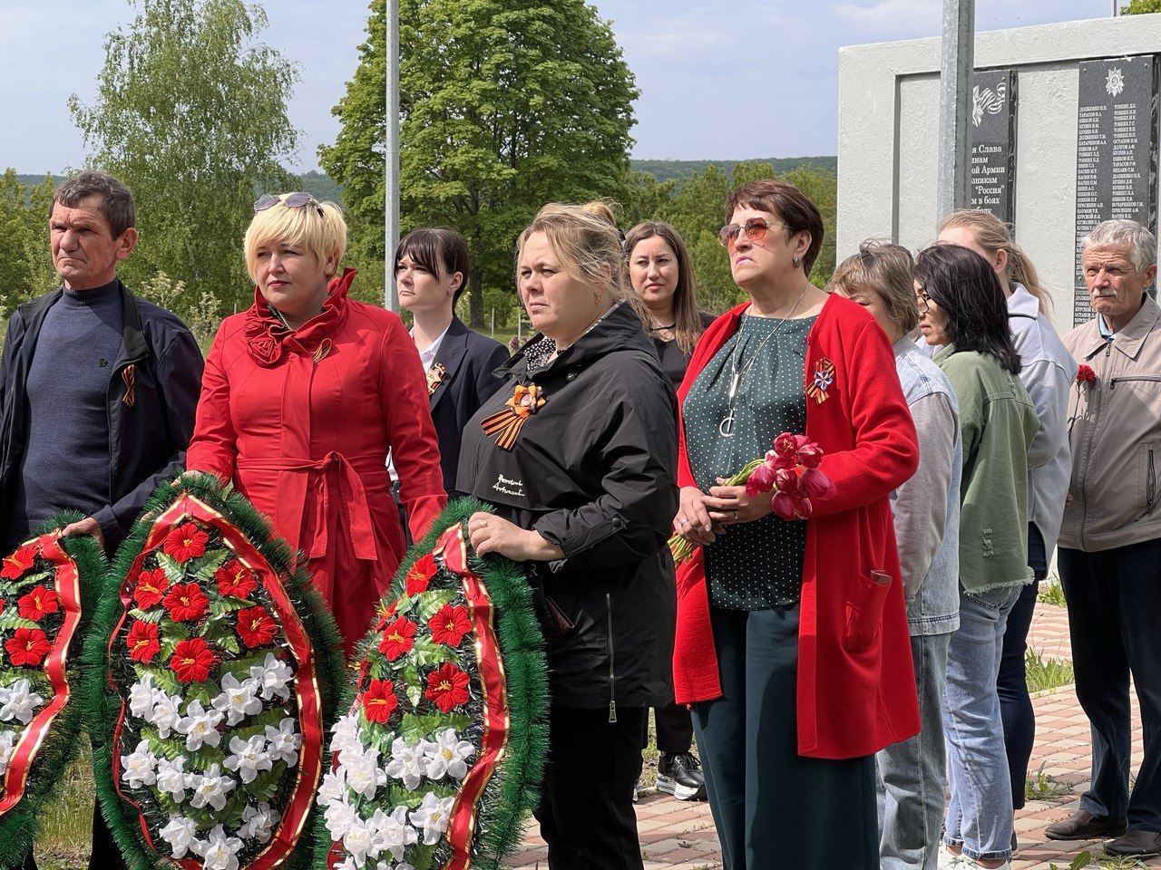 В преддверии празднования 79 годовщины Великой Победы почтили память бойцов, сражавшихся за родную землю и павших на полях сражений Великой Отечественной войны.