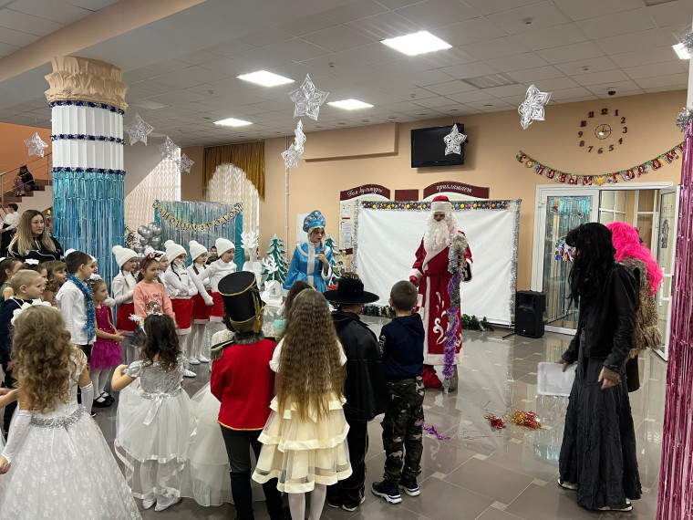 Вчера в Купинском сельском Доме культуры для начальной школы состоялся детский утренник «В снежном царстве, морозном государстве».