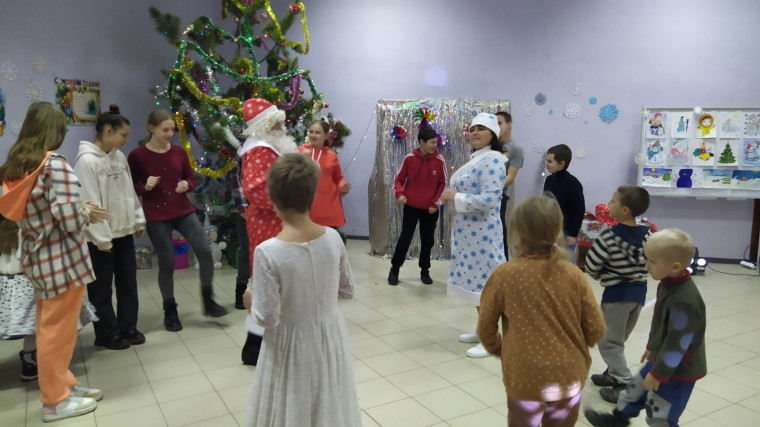 Вчера в Купинском сельском Доме культуры для начальной школы состоялся детский утренник «В снежном царстве, морозном государстве».
